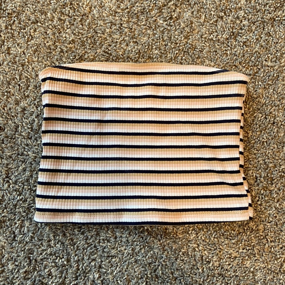 Hollister Crop Top